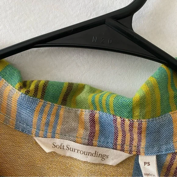 Soft Surroundings Plaid Embroidered Shirt Button Up Floral Blouse Size PS - Picture 2 of 7